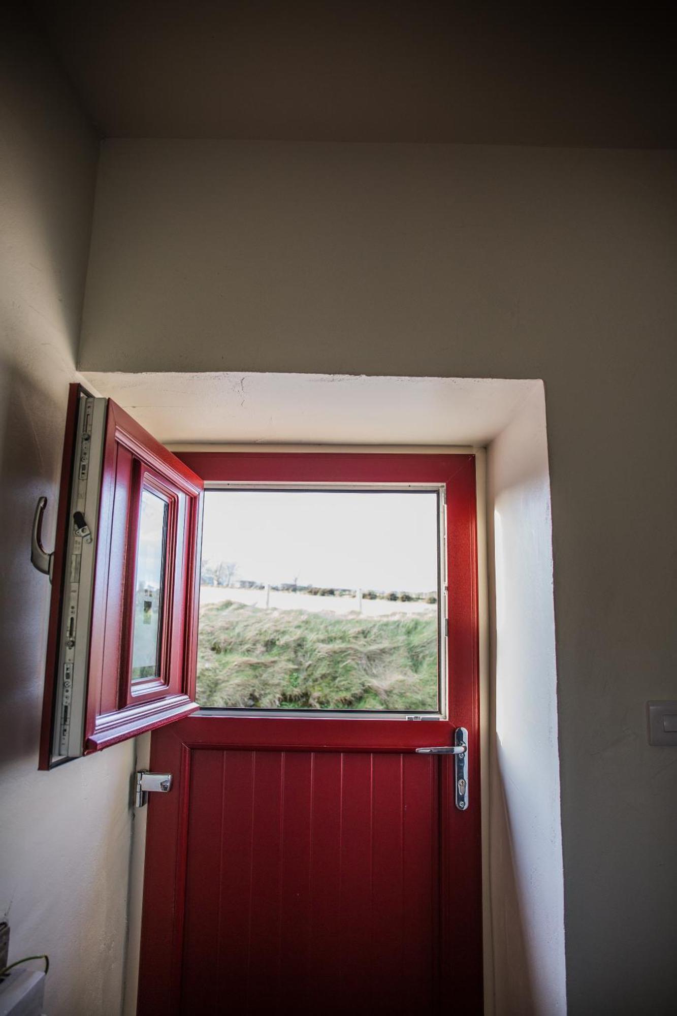 Dans Wee Cottage Slieve Croob Dromara Castlewellan Newcastle Exterior photo
